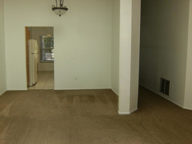 Foto del edificio - 5878 Woodpoint Ter