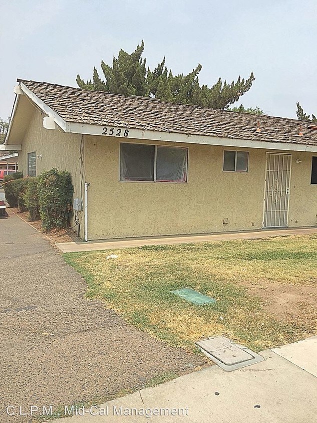 Foto principal - 2526-2532 W Caldwell Ave