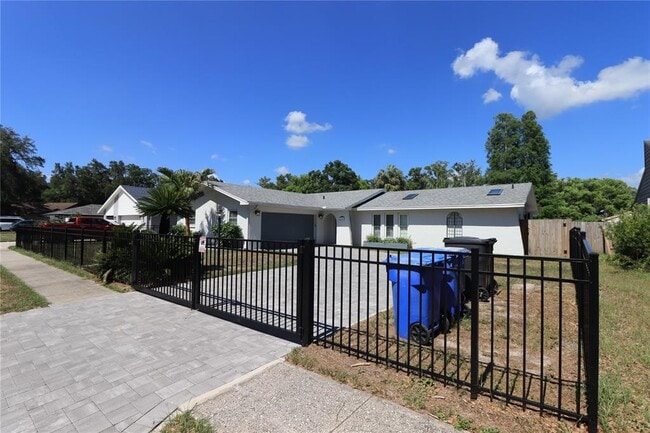 Building Photo - 17815 Sunrise Dr