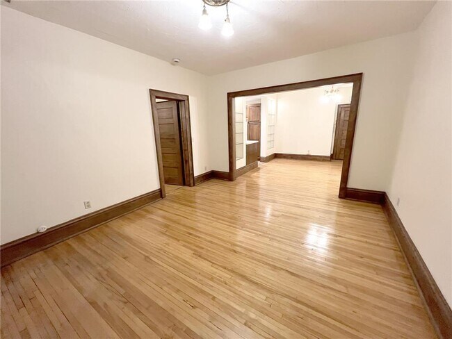 Foto del edificio - 1204 Harmon Pl