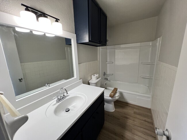 Building Photo - 409 W Avenue H