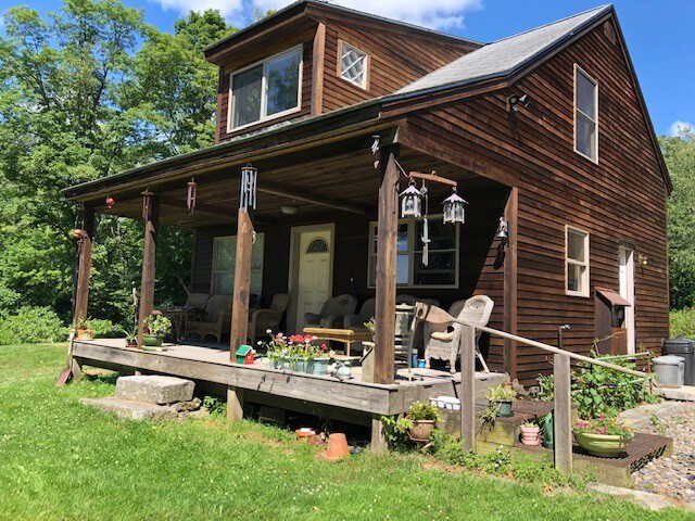 Foto principal - 205 Laurel St