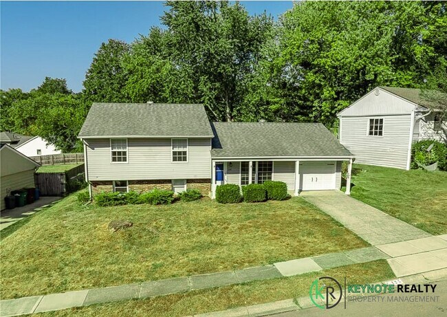 Foto del edificio - 125 Teakwood Ln