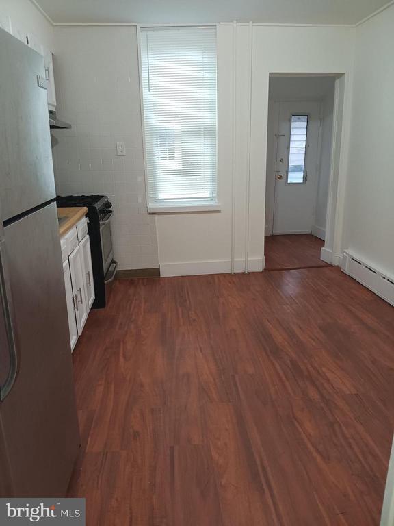 Building Photo - 2424 S Orkney St