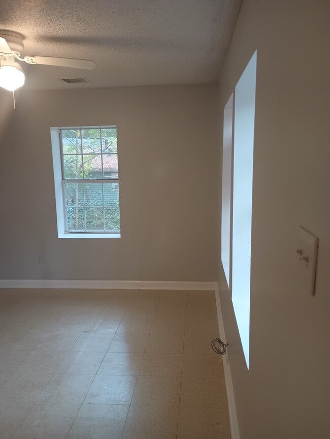 Building Photo - 112 Cooksey Ave