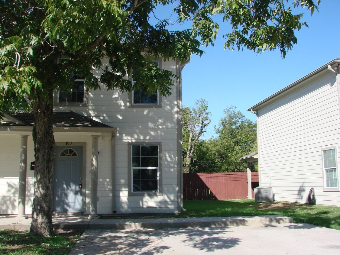 Duplex For Lease - Duplex For Lease