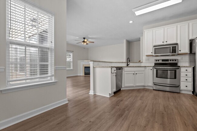 Building Photo - Beautiful 2-Bedroom, 2.5-Bath condo for Rent in Virginia Beach