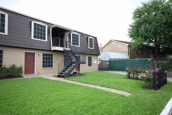 Building Photo - Silvercreek Apartments