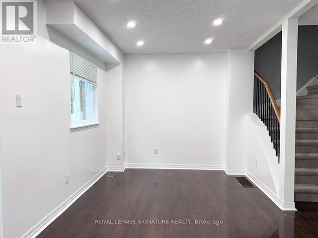 Building Photo - 602 Gibney Crescent