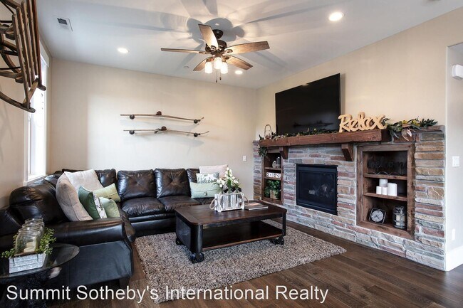 Building Photo - 3 br, 2.5 bath House - 13612 N Hillclimb Ln