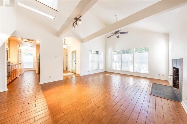 Building Photo - 6506 Cat Creek Trail