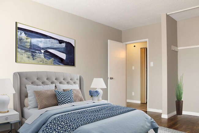 Building Photo - Rosslyn Apartments