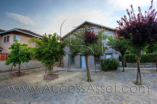 Foto del edificio - 242 N Chestnut St