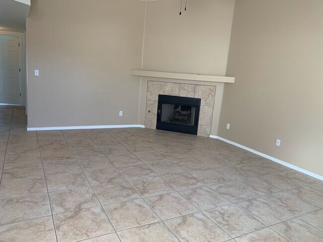 Foto del edificio - 9108 E Esperanza Dr