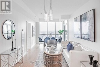 Building Photo - 3985-3985 Grand Park Dr