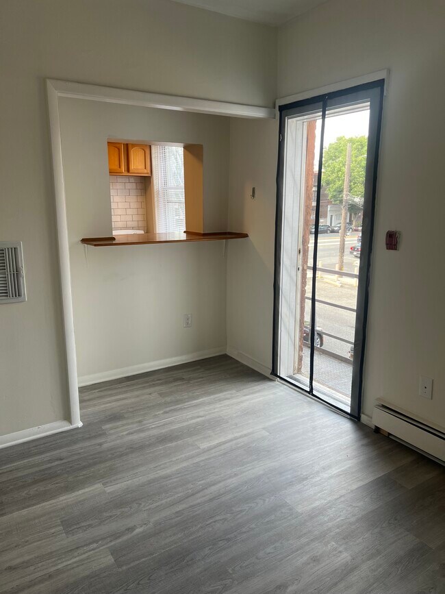 Foto del edificio - 424 E Girard Ave