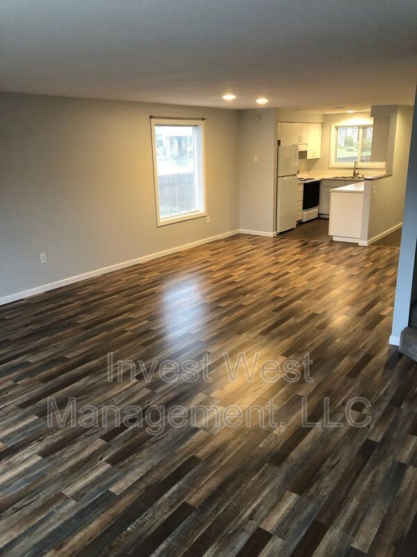 Foto del edificio - 5301 Plomondon St