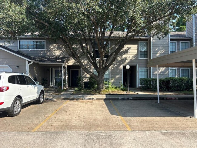 Foto del edificio - 14911 Wunderlich Dr