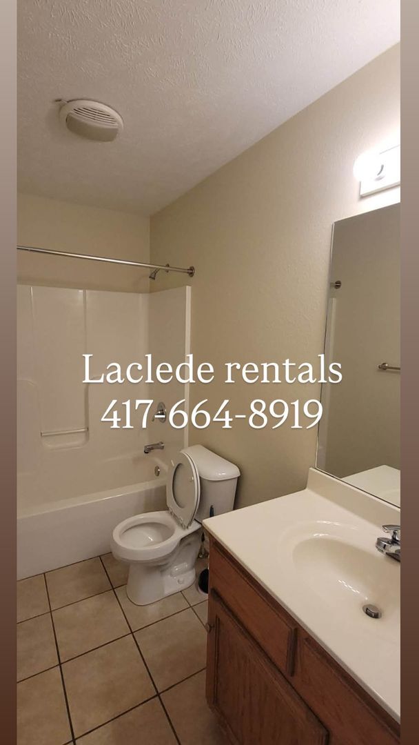 Building Photo - 742 Hogan Dr