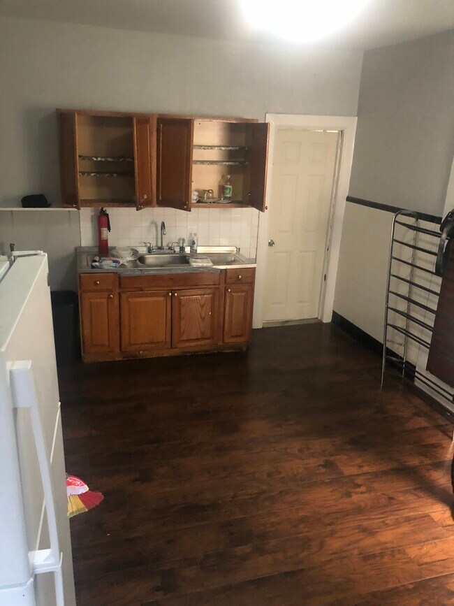 Eat in kitchen - 14 St Pauls Ave