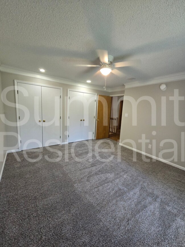 Foto del edificio - 6636 W 152nd St