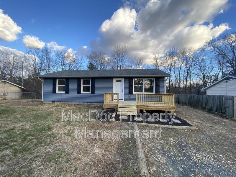 Primary Photo - 211 Northview Dr