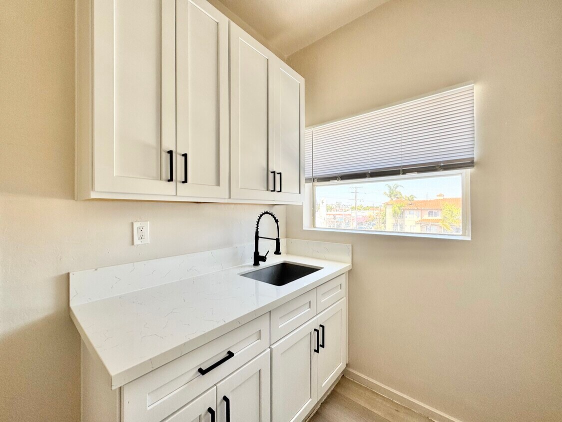 Foto principal - 1318 S Pacific Ave