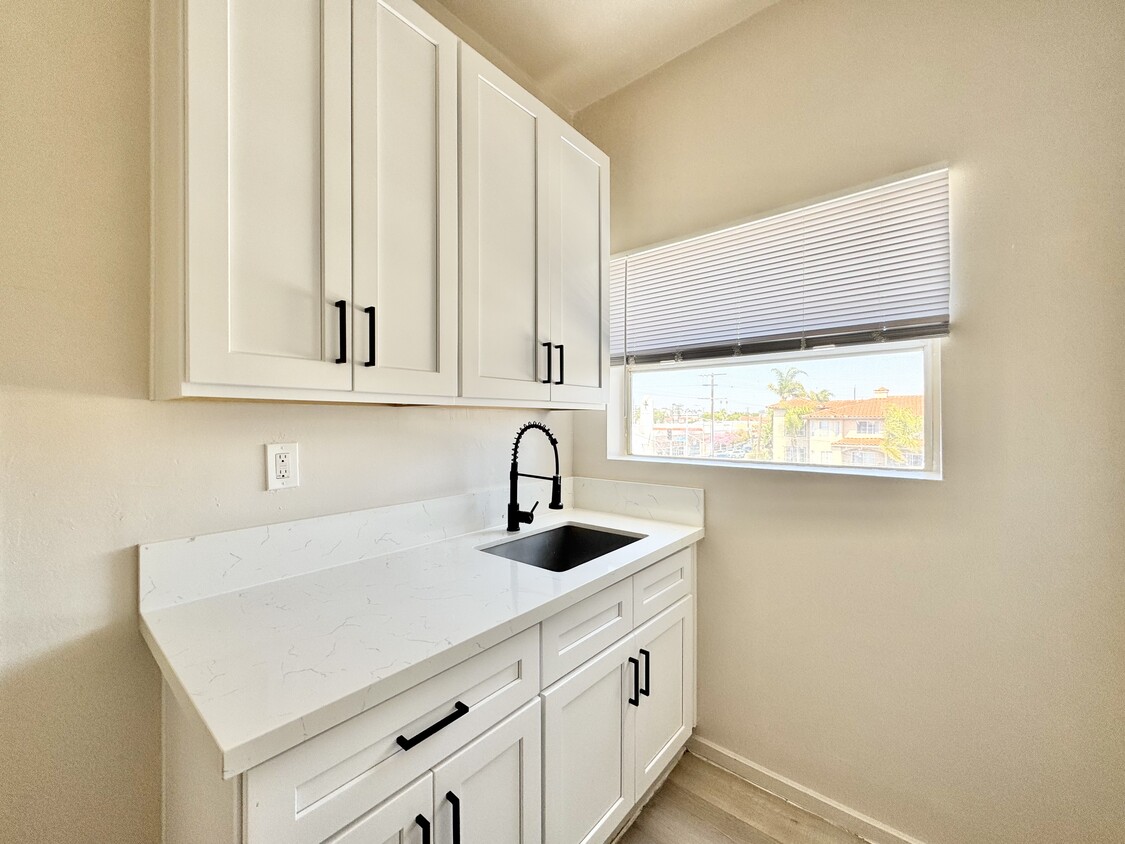 Foto principal - 1318 S Pacific Ave
