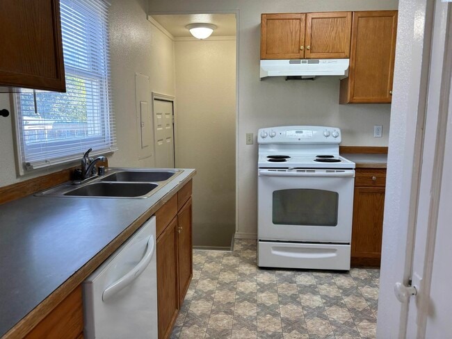 Building Photo - 314 Craighill Ave