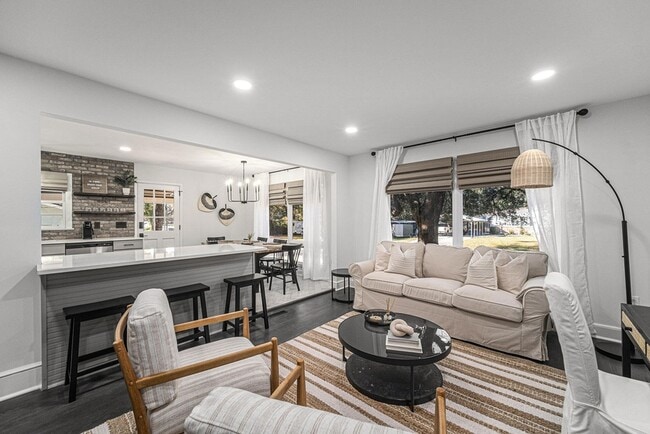 Photo - 5050 Pittman St House