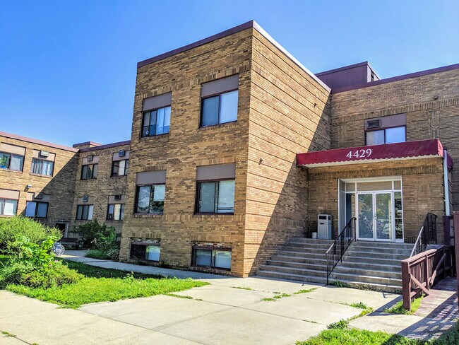Foto del edificio - 4429 Nicollet Ave