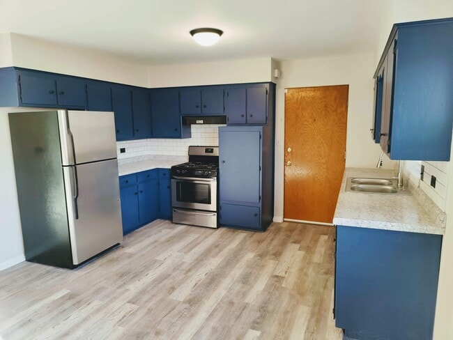 Building Photo - 910 Elder Rd