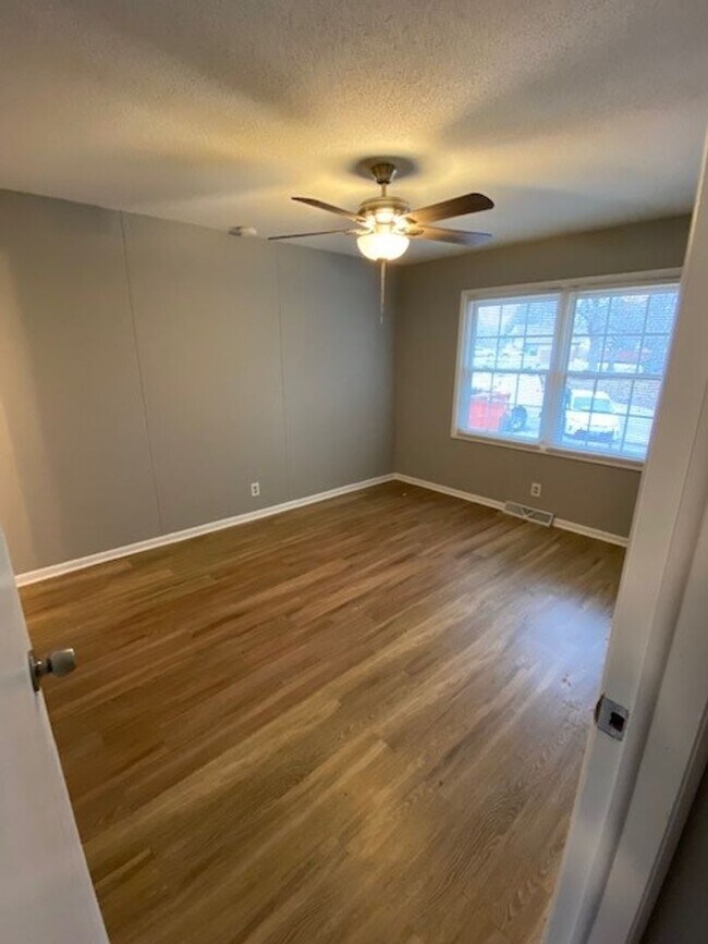 Building Photo - 311 Weathering Dr