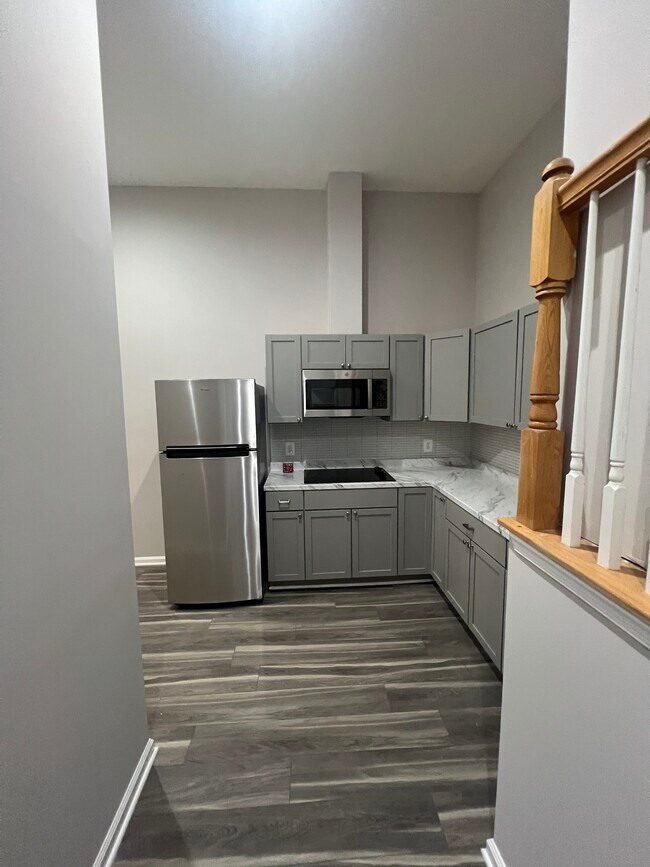Building Photo - 6255 Shackelford Terrace