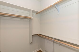 Building Photo - Hudson at Crossroads District