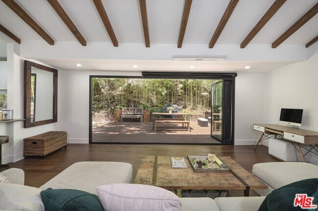 Building Photo - 2429 Outpost Dr