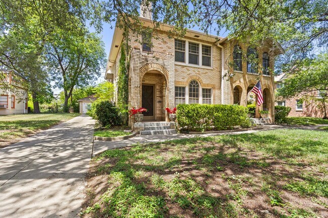 Foto del edificio - 2 Bed/2 Bath Duplex in Monte Vista Subdivi...
