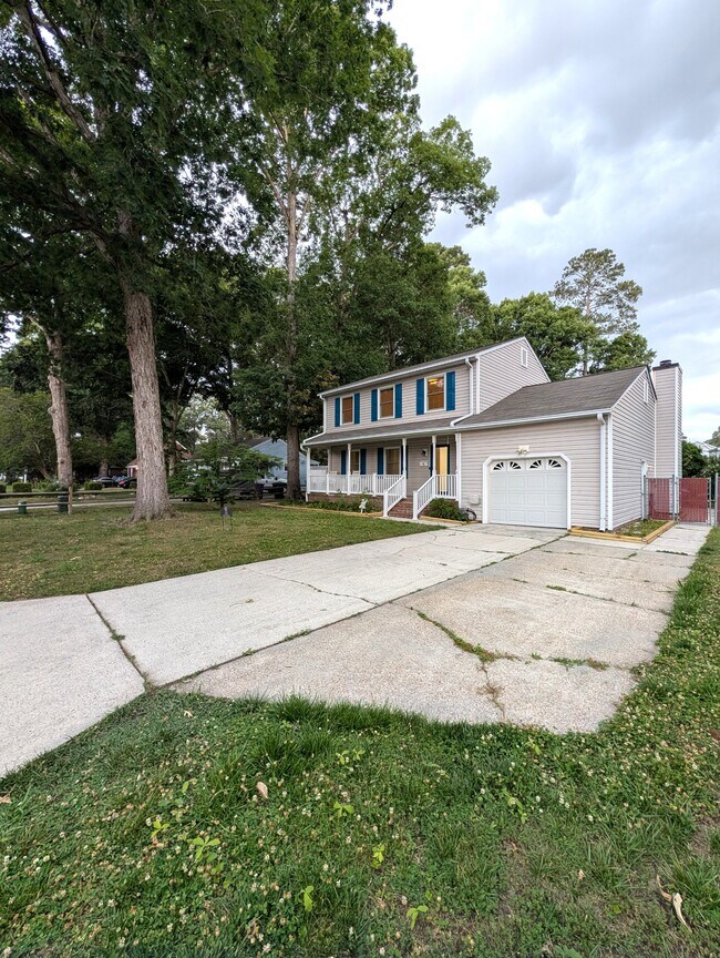 Building Photo - 32 Gambol St