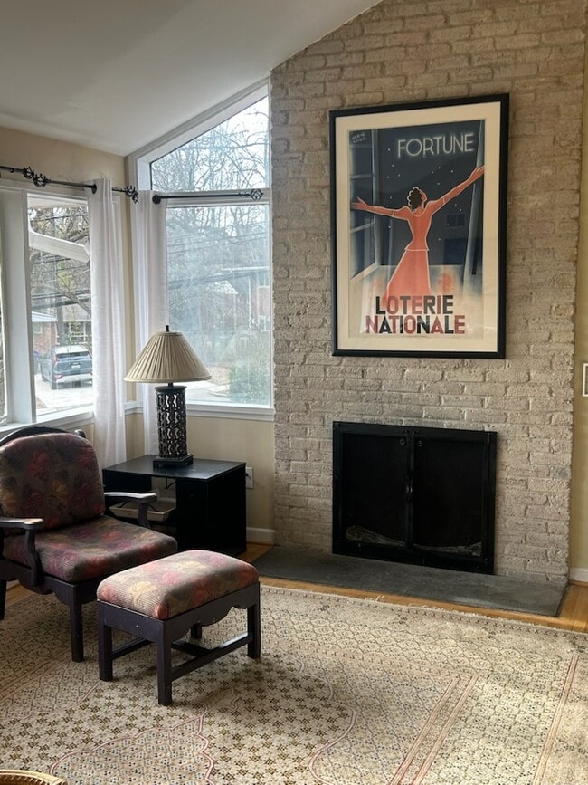 Building Photo - 6009 Grosvenor Ln