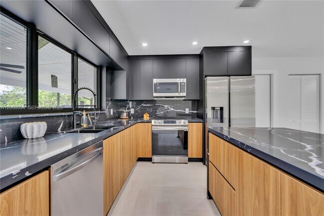 Foto del edificio - 17680 SW 54th St