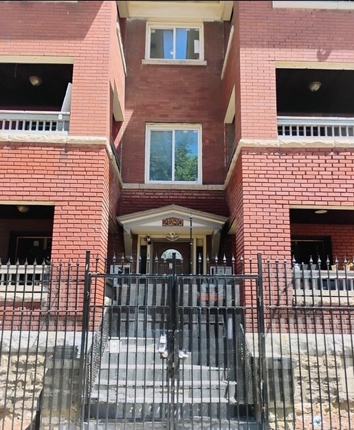Building Photo - 210-212 W 39th St