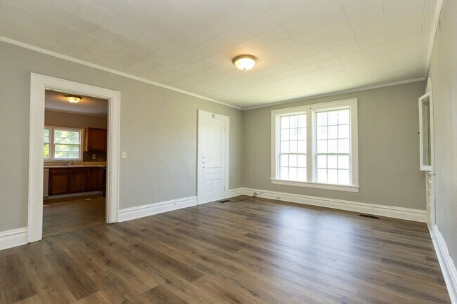 Building Photo - 4028 Highland Ave
