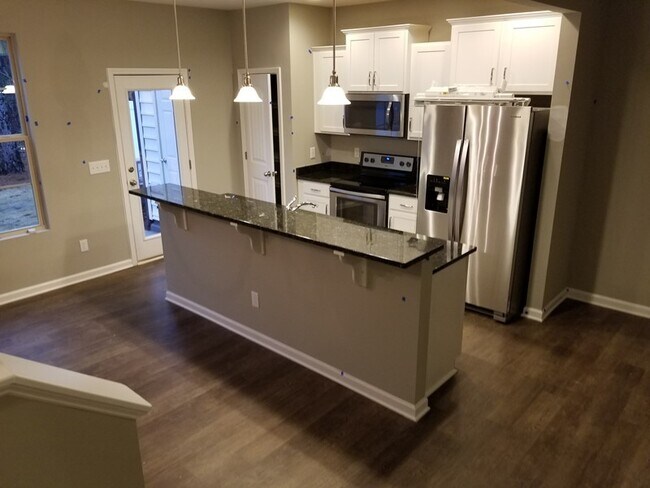 Foto del edificio - Townhome Available in Brightleaf
