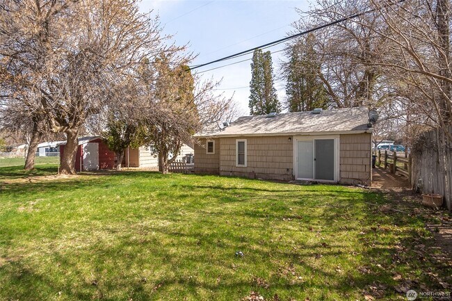 Fotografía del edificio - 333 F St NW