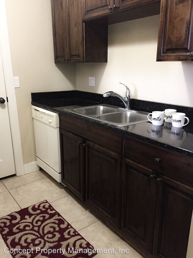 Foto del edificio - 7108 Highland Dr