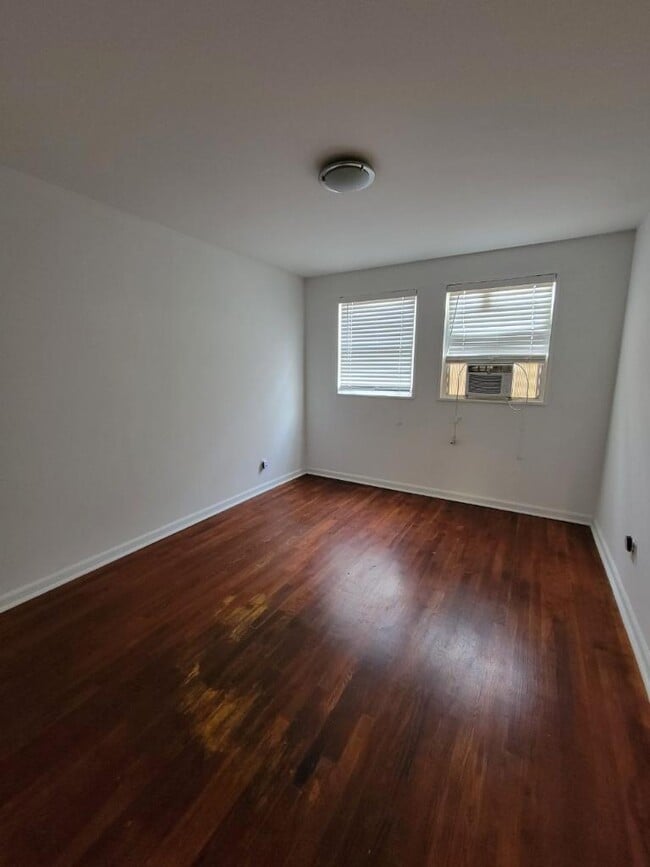 Bedroom - 216 Warren St NE