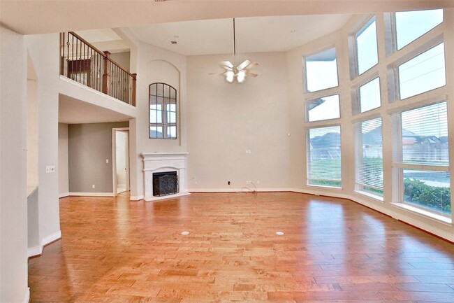 Building Photo - 2403 Haven Hill Dr