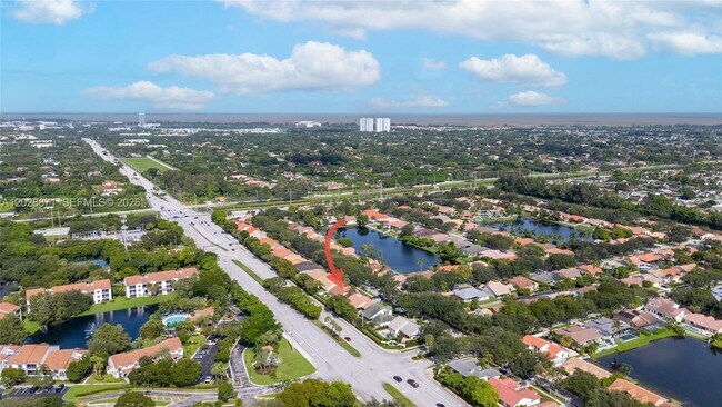 Building Photo - 10900 NW 18th Ct