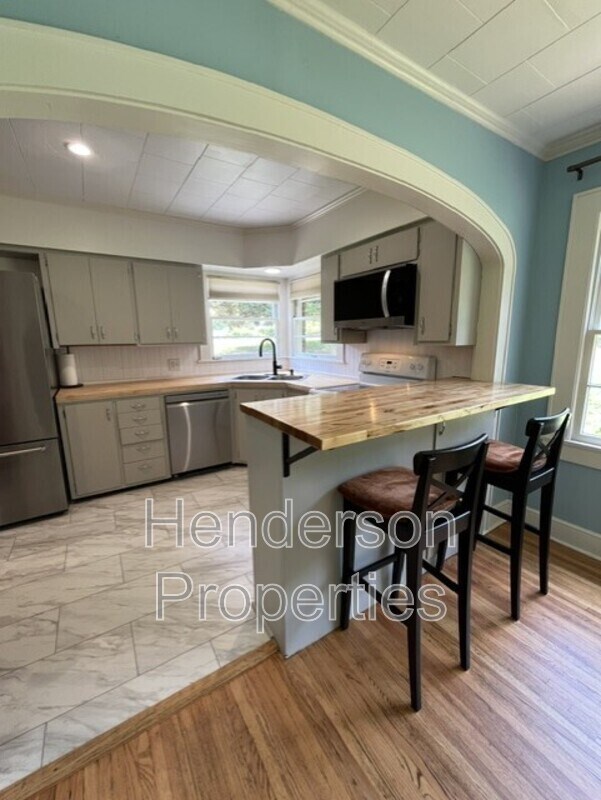 Foto del edificio - 1631 Maple Ave