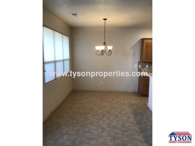 Building Photo - 8701 Desert Fox Way NE